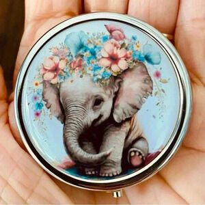 Gorgeous Elephant A Pillbox Pill Box Container Silver 3 Compartment